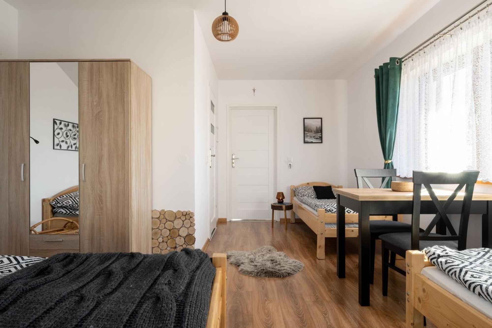 Dw Pod Zlotym Kasztanem Apartment Trybsz Luaran gambar